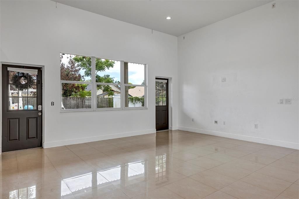 For Sale: $499,000 (3 beds, 3 baths, 2160 Square Feet)