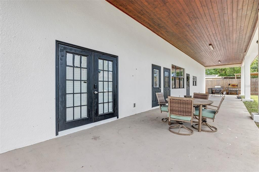 For Sale: $499,000 (3 beds, 3 baths, 2160 Square Feet)
