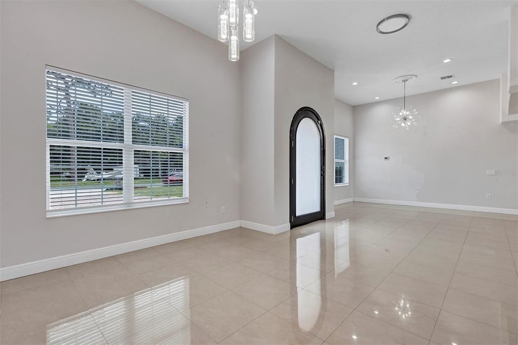 For Sale: $499,000 (3 beds, 3 baths, 2160 Square Feet)