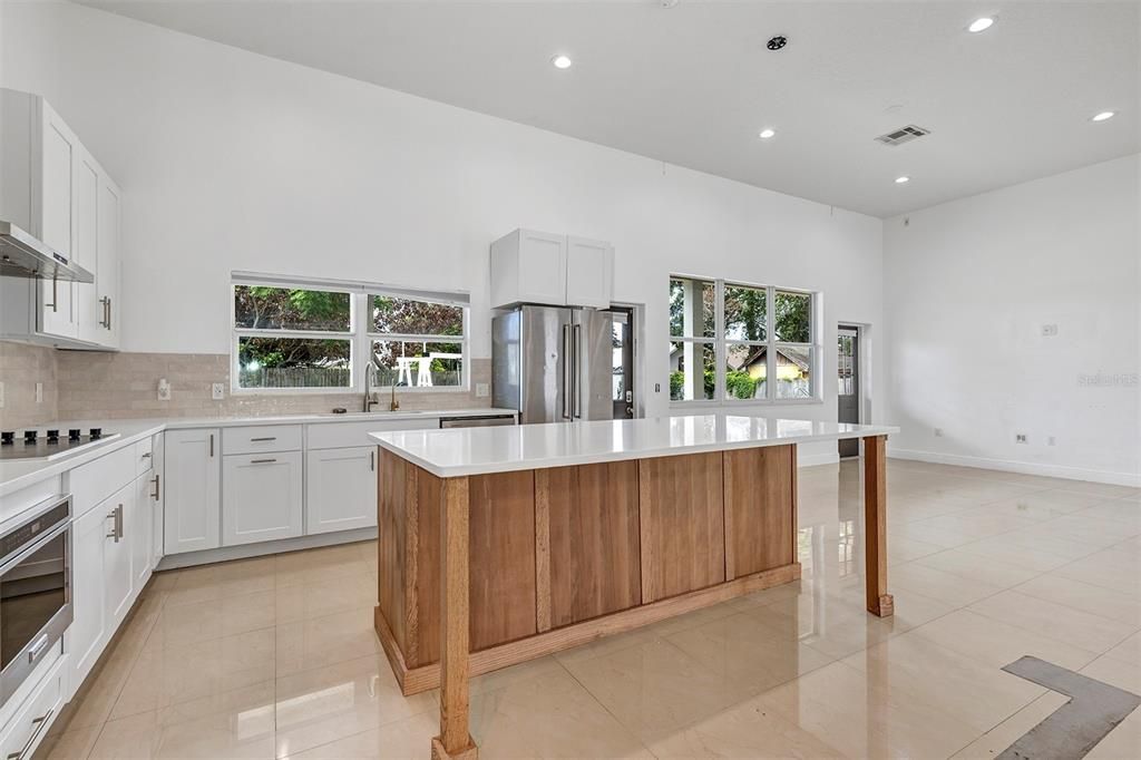 For Sale: $499,000 (3 beds, 3 baths, 2160 Square Feet)