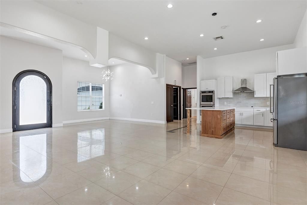 For Sale: $499,000 (3 beds, 3 baths, 2160 Square Feet)