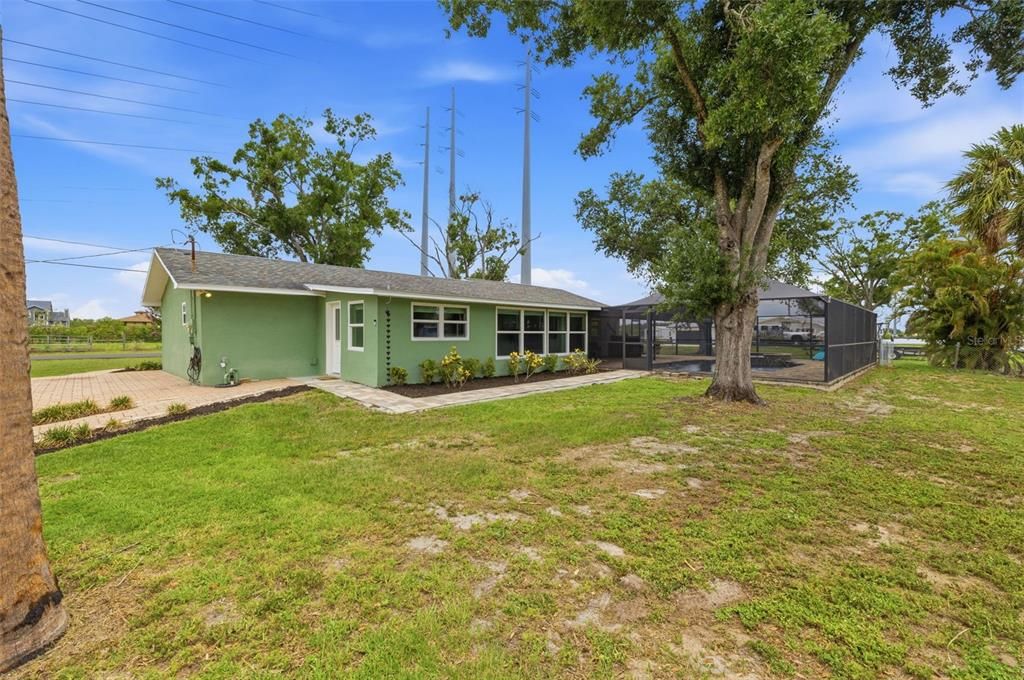 En Venta: $749,900 (3 camas, 3 baños, 1992 Pies cuadrados)