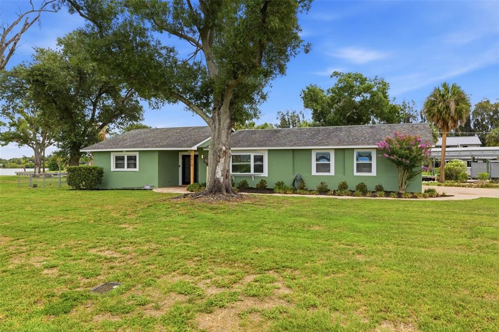 En Venta: $749,900 (3 camas, 3 baños, 1992 Pies cuadrados)