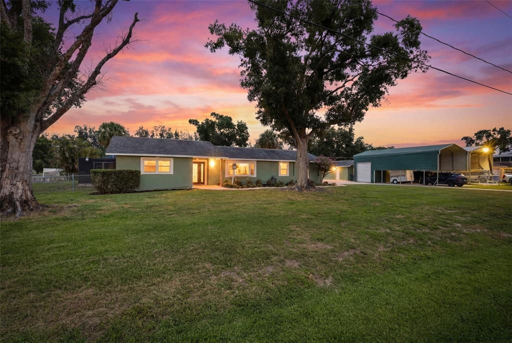 En Venta: $749,900 (3 camas, 3 baños, 1992 Pies cuadrados)