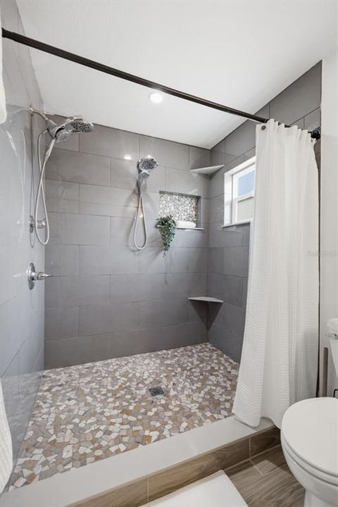 En Venta: $749,900 (3 camas, 3 baños, 1992 Pies cuadrados)