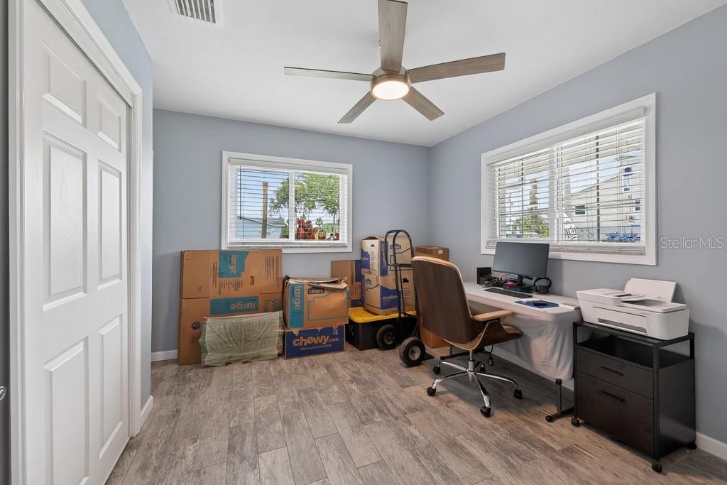 For Sale: $425,000 (3 beds, 2 baths, 1528 Square Feet)