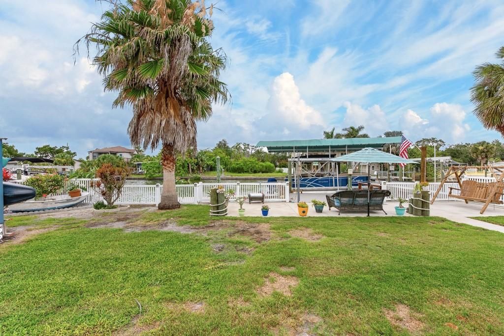 For Sale: $425,000 (3 beds, 2 baths, 1528 Square Feet)