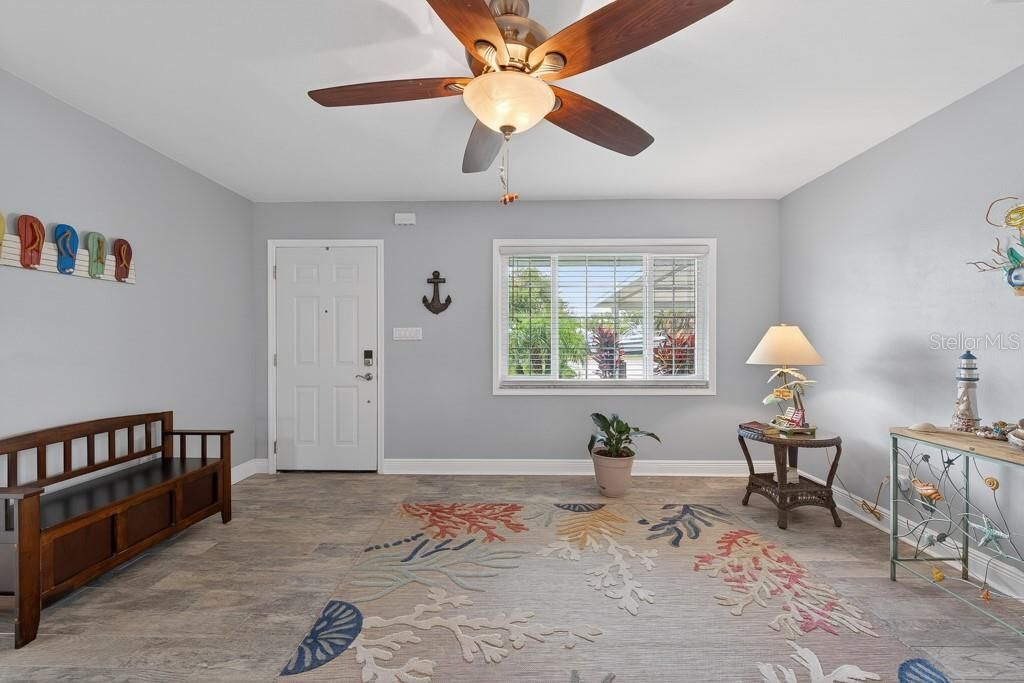 For Sale: $425,000 (3 beds, 2 baths, 1528 Square Feet)