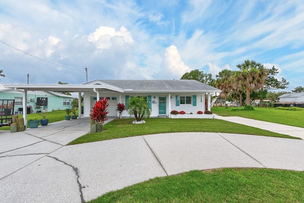 For Sale: $425,000 (3 beds, 2 baths, 1528 Square Feet)