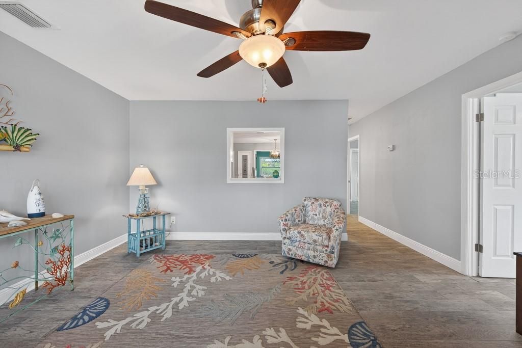 For Sale: $425,000 (3 beds, 2 baths, 1528 Square Feet)