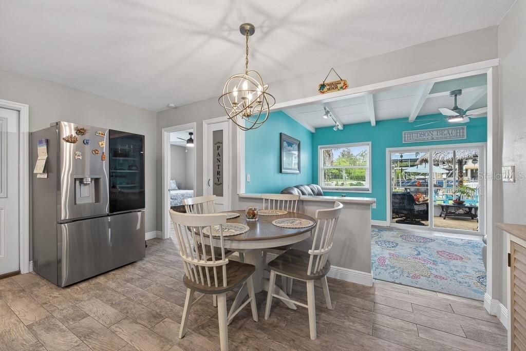 For Sale: $425,000 (3 beds, 2 baths, 1528 Square Feet)