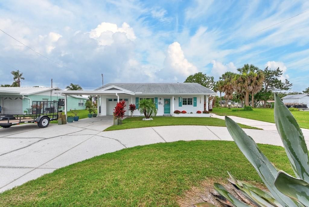 For Sale: $425,000 (3 beds, 2 baths, 1528 Square Feet)