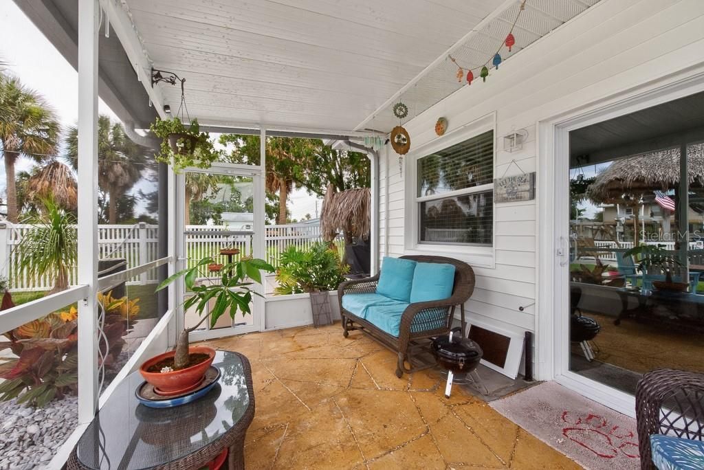 For Sale: $425,000 (3 beds, 2 baths, 1528 Square Feet)