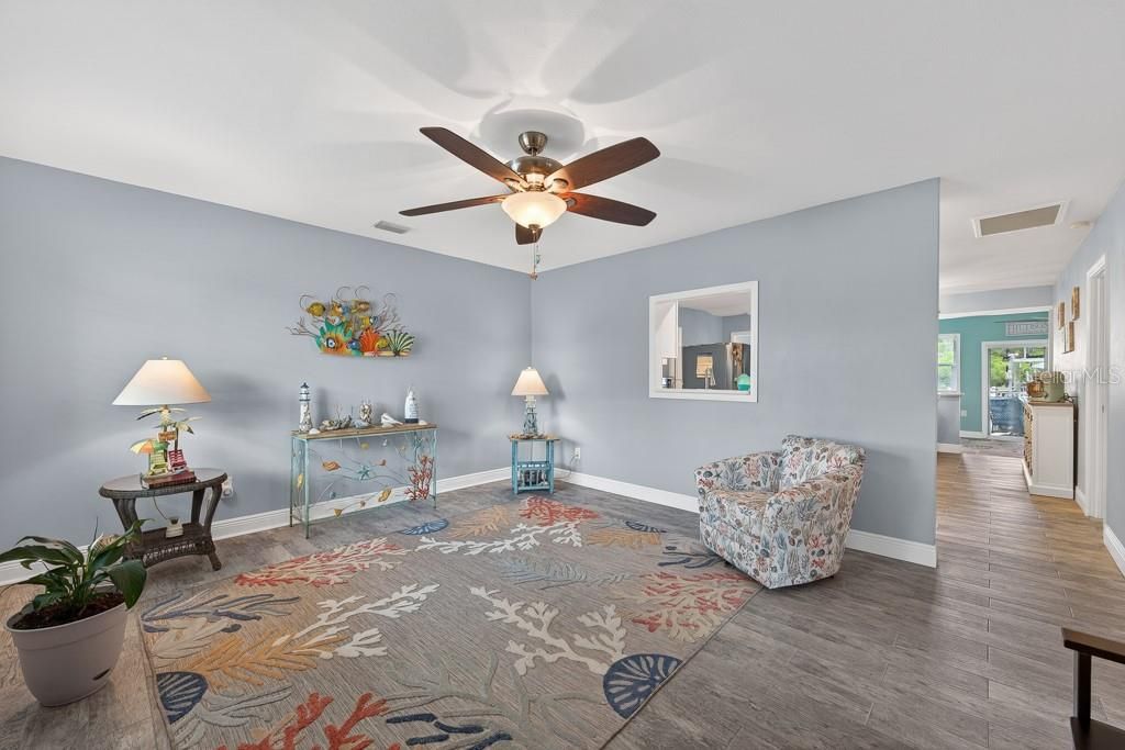 For Sale: $425,000 (3 beds, 2 baths, 1528 Square Feet)