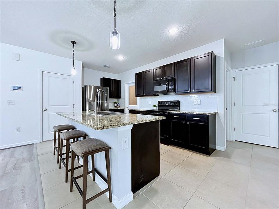 For Sale: $500,000 (5 beds, 3 baths, 2447 Square Feet)