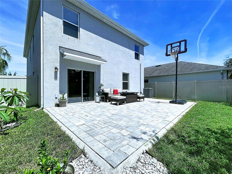 For Sale: $500,000 (5 beds, 3 baths, 2447 Square Feet)