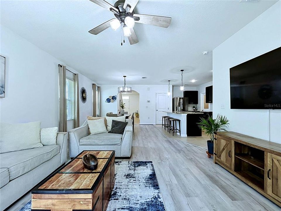 For Sale: $500,000 (5 beds, 3 baths, 2447 Square Feet)