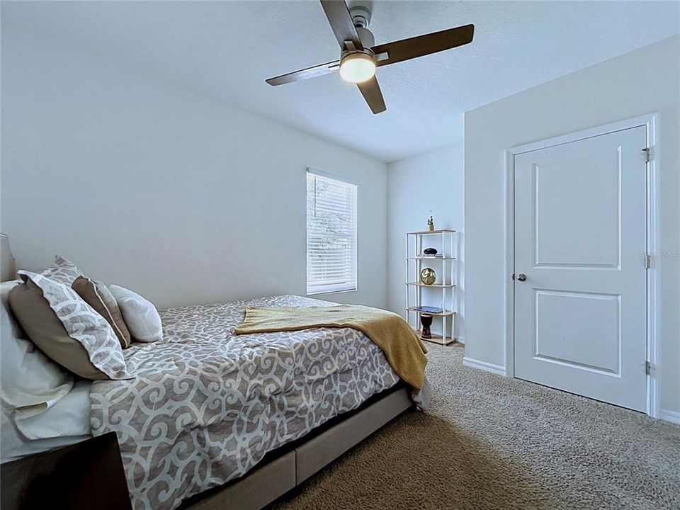 For Sale: $500,000 (5 beds, 3 baths, 2447 Square Feet)