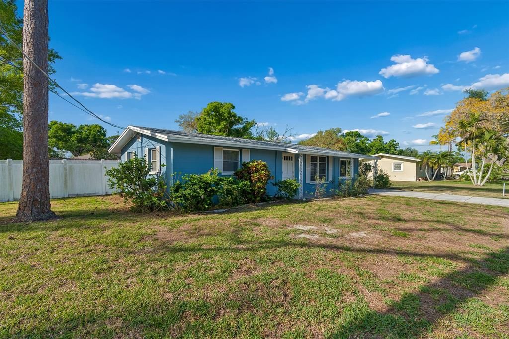 For Sale: $365,000 (3 beds, 1 baths, 1118 Square Feet)