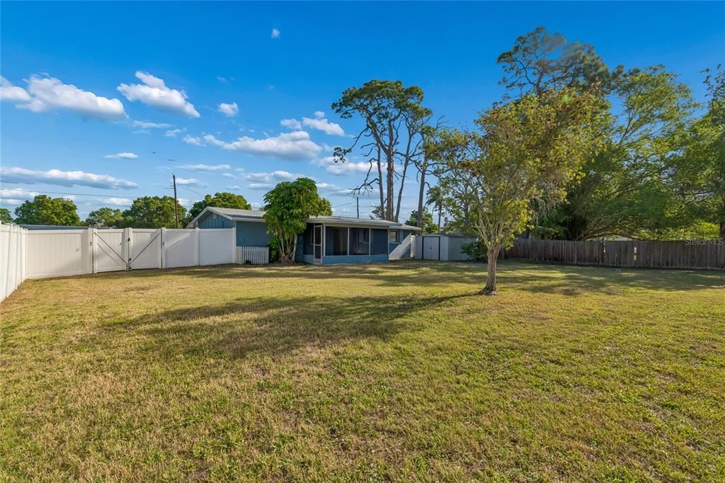 For Sale: $365,000 (3 beds, 1 baths, 1118 Square Feet)