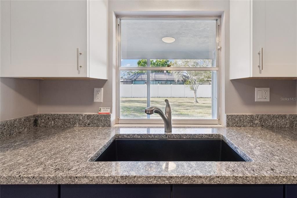 For Sale: $365,000 (3 beds, 1 baths, 1118 Square Feet)