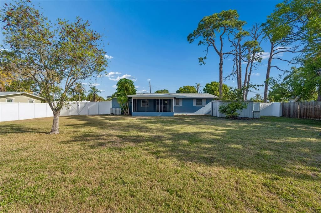 For Sale: $365,000 (3 beds, 1 baths, 1118 Square Feet)