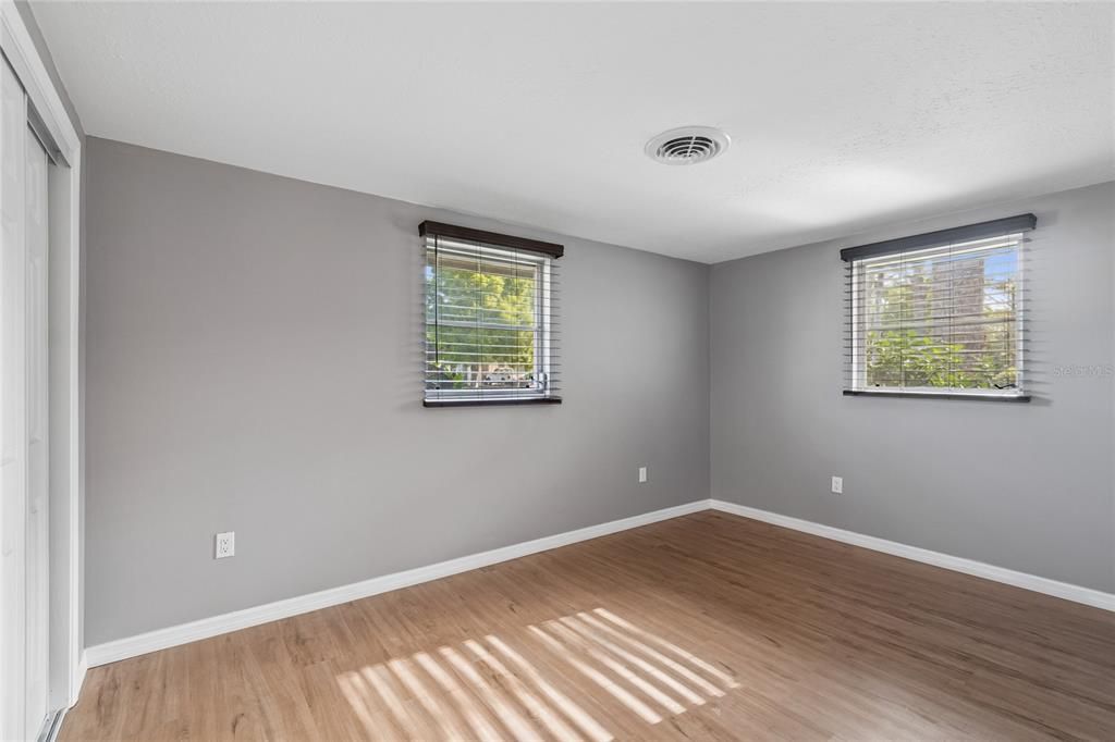 For Sale: $365,000 (3 beds, 1 baths, 1118 Square Feet)