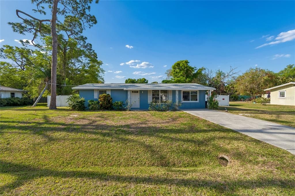 For Sale: $365,000 (3 beds, 1 baths, 1118 Square Feet)