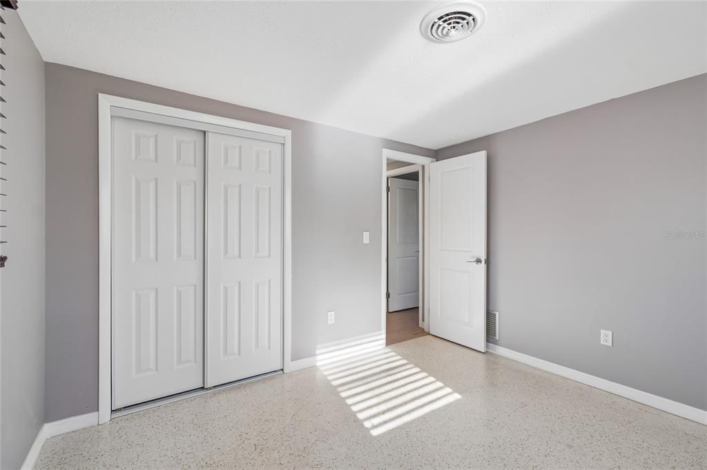 For Sale: $365,000 (3 beds, 1 baths, 1118 Square Feet)