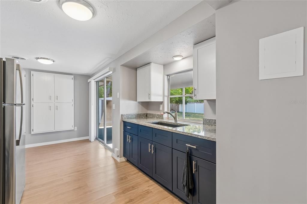For Sale: $365,000 (3 beds, 1 baths, 1118 Square Feet)