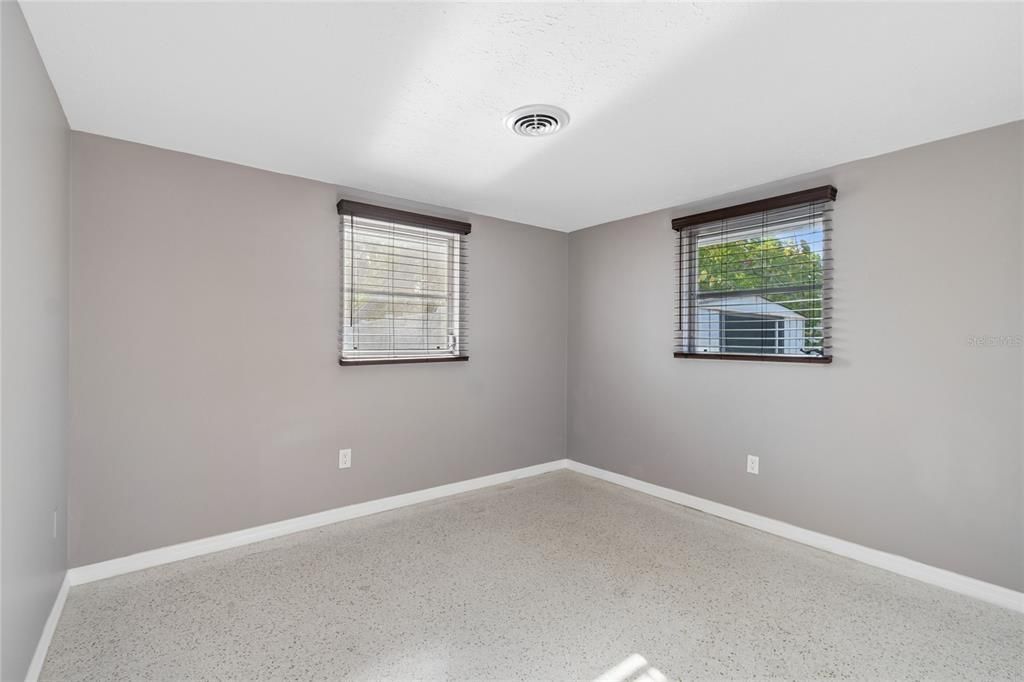 For Sale: $365,000 (3 beds, 1 baths, 1118 Square Feet)