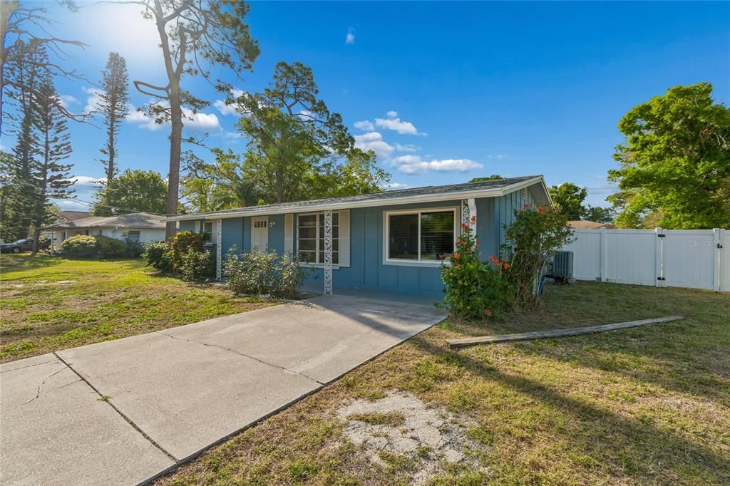 For Sale: $365,000 (3 beds, 1 baths, 1118 Square Feet)