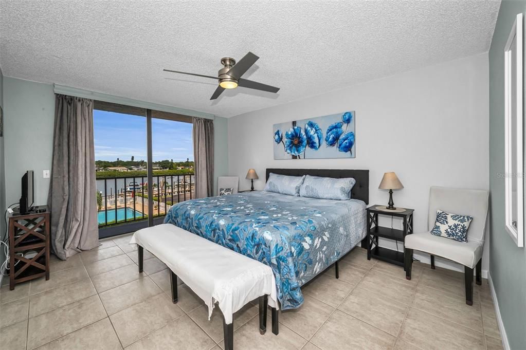 For Sale: $525,000 (2 beds, 2 baths, 1345 Square Feet)