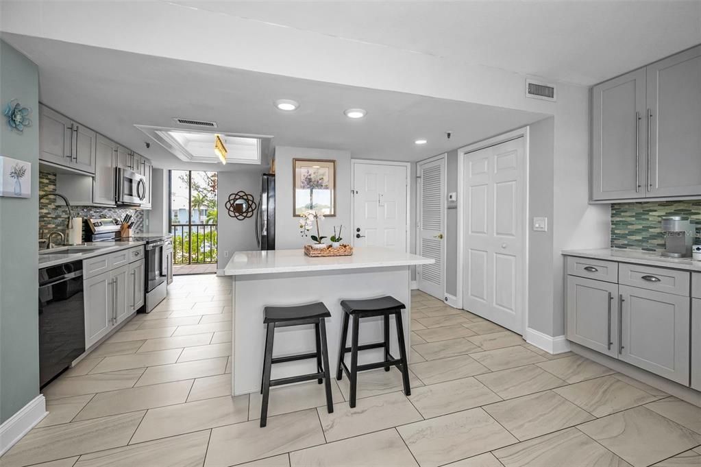 For Sale: $525,000 (2 beds, 2 baths, 1345 Square Feet)