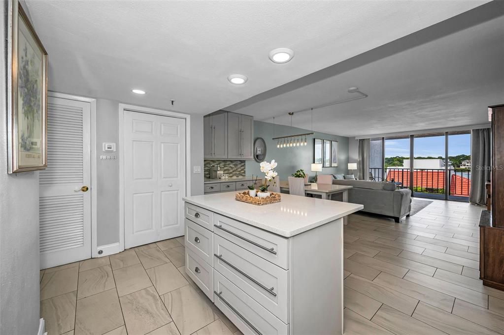 For Sale: $525,000 (2 beds, 2 baths, 1345 Square Feet)