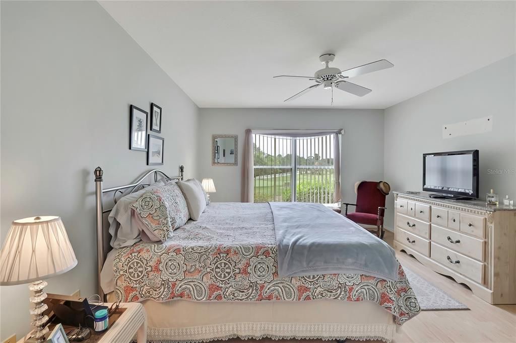 For Sale: $265,000 (2 beds, 2 baths, 1399 Square Feet)