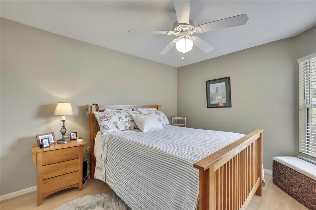 For Sale: $265,000 (2 beds, 2 baths, 1399 Square Feet)
