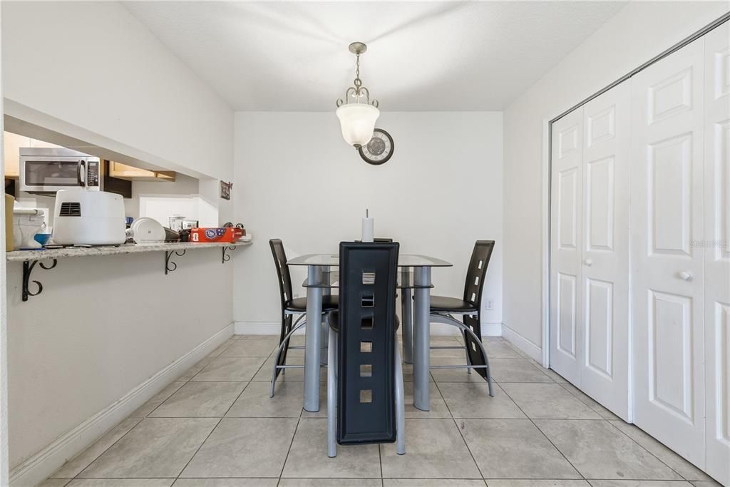 For Sale: $100,000 (2 beds, 2 baths, 934 Square Feet)