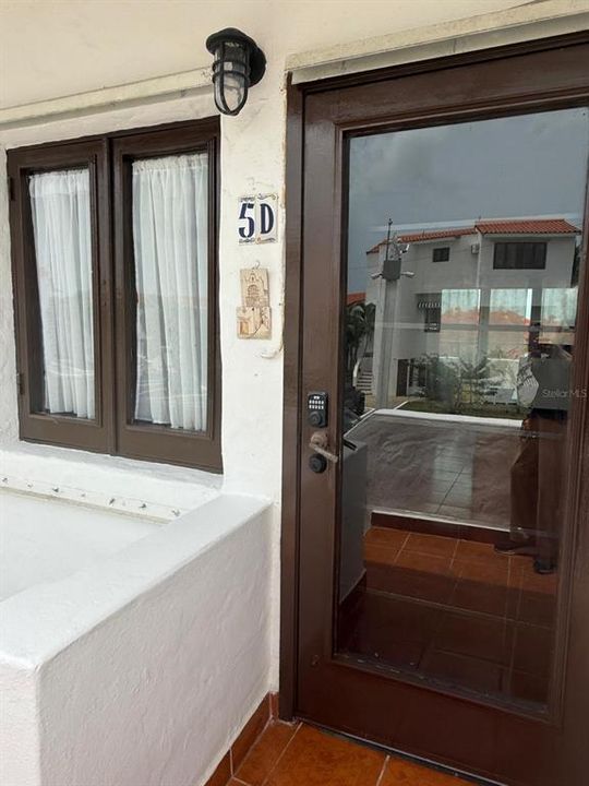 На продажу: $365,000 (0 спален, 1 ванн, 594 Квадратных фут)
