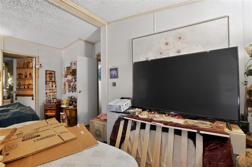 For Sale: $79,900 (2 beds, 2 baths, 1188 Square Feet)