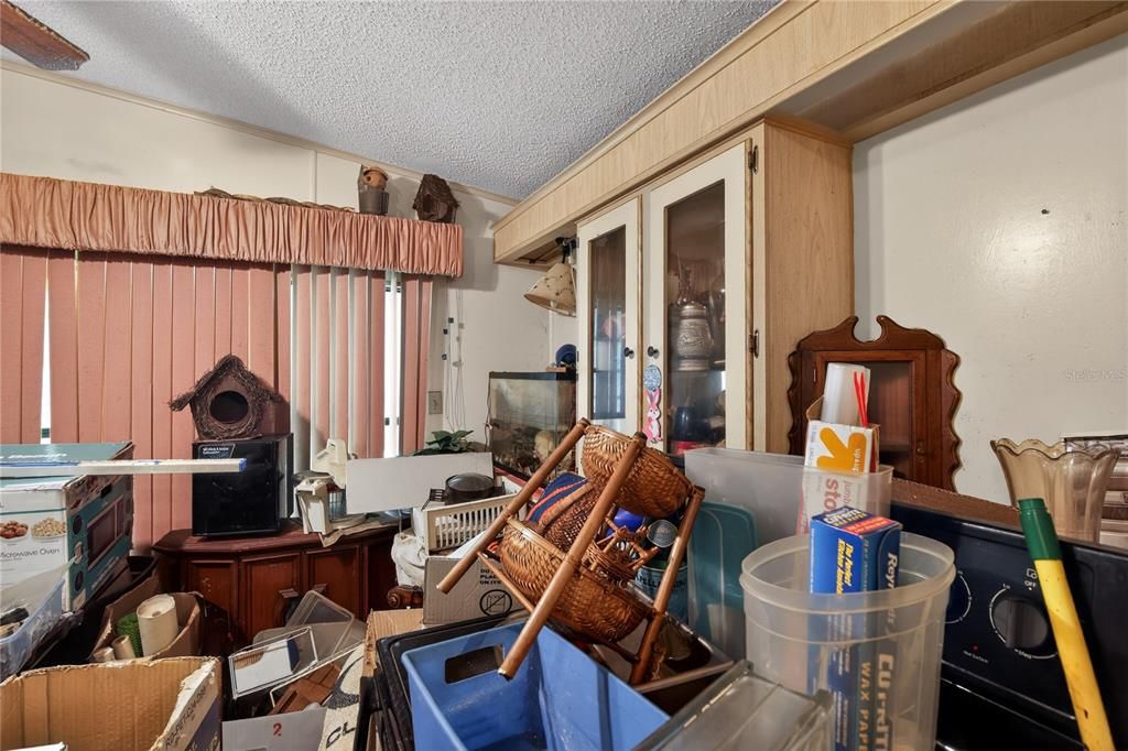 For Sale: $79,900 (2 beds, 2 baths, 1188 Square Feet)