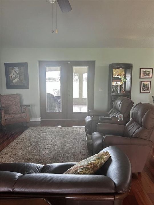 En Venta: $440,000 (3 camas, 2 baños, 1729 Pies cuadrados)