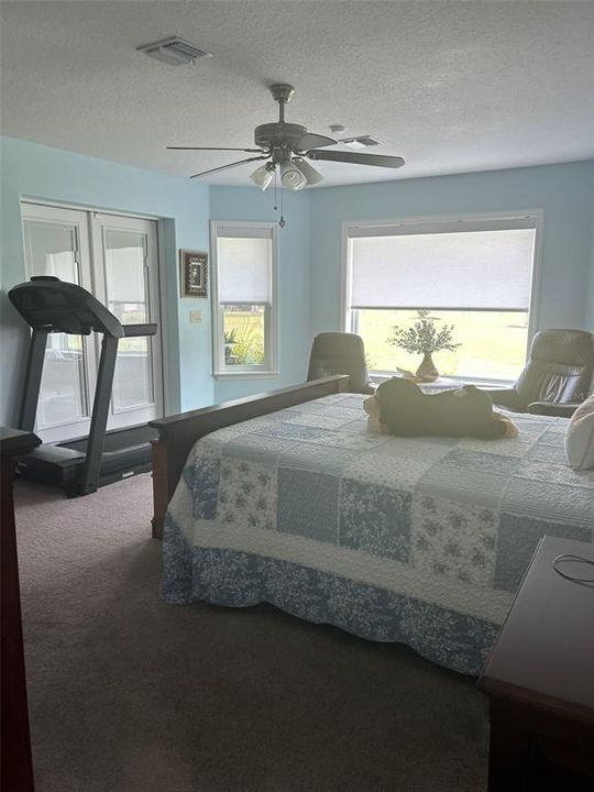 En Venta: $440,000 (3 camas, 2 baños, 1729 Pies cuadrados)