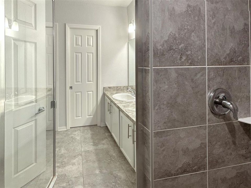 For Rent: $2,500 (3 beds, 2 baths, 2143 Square Feet)