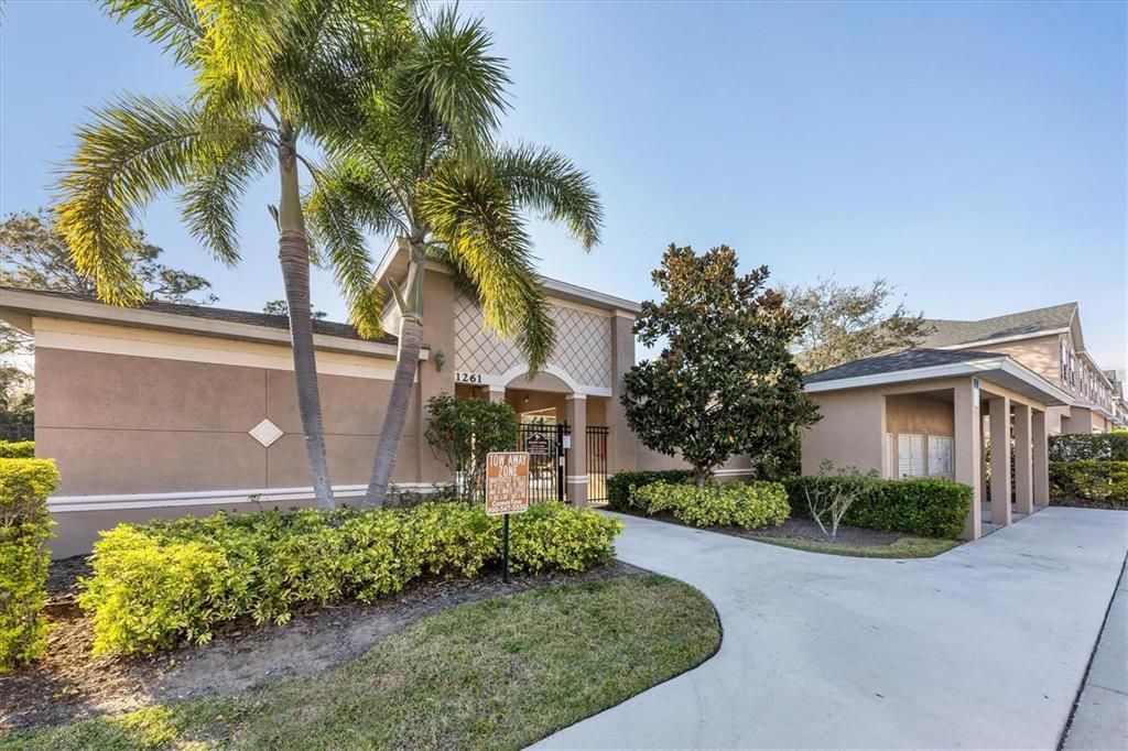 For Rent: $2,500 (3 beds, 2 baths, 2143 Square Feet)