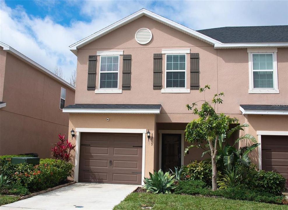 For Rent: $2,500 (3 beds, 2 baths, 2143 Square Feet)