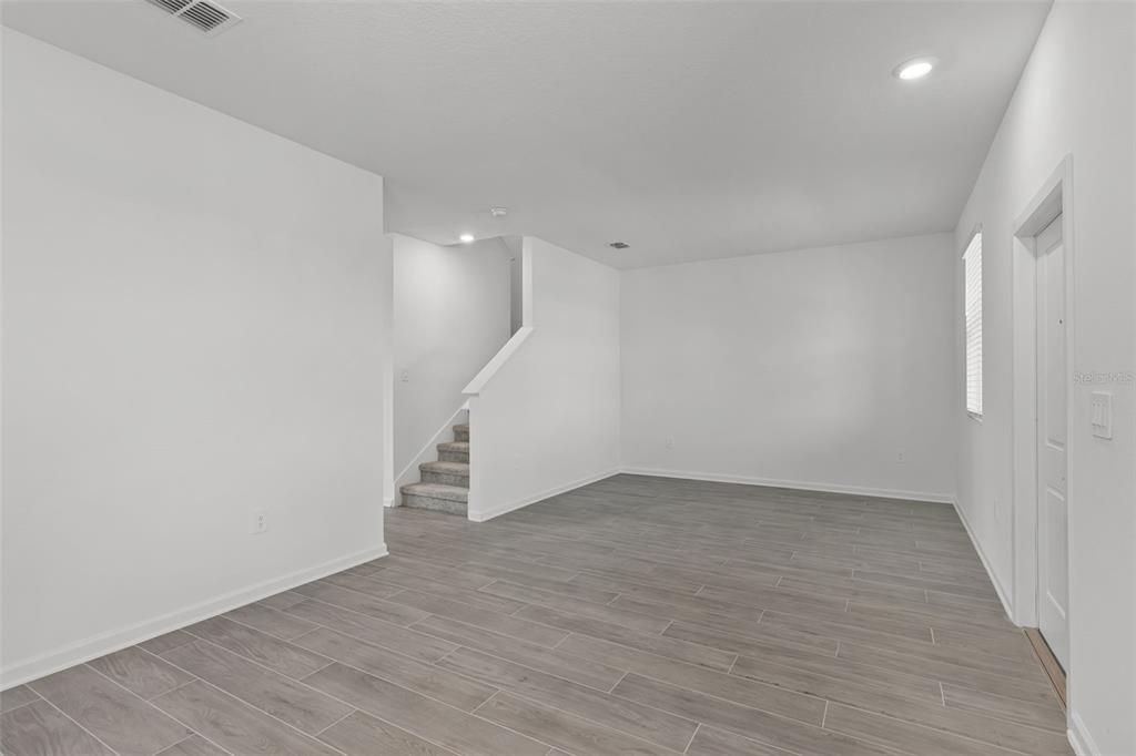 На продажу: $365,000 (3 спален, 2 ванн, 1755 Квадратных фут)