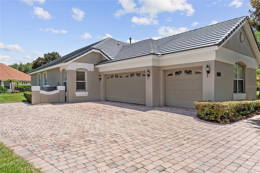 For Sale: $899,990 (4 beds, 3 baths, 2516 Square Feet)