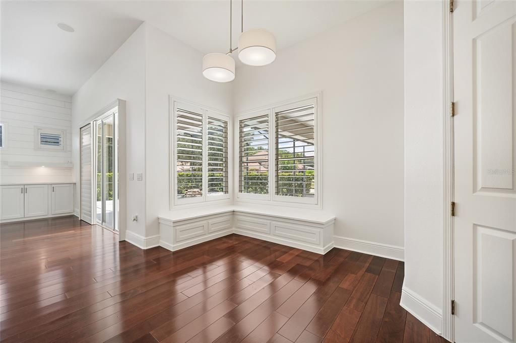 For Sale: $899,990 (4 beds, 3 baths, 2516 Square Feet)