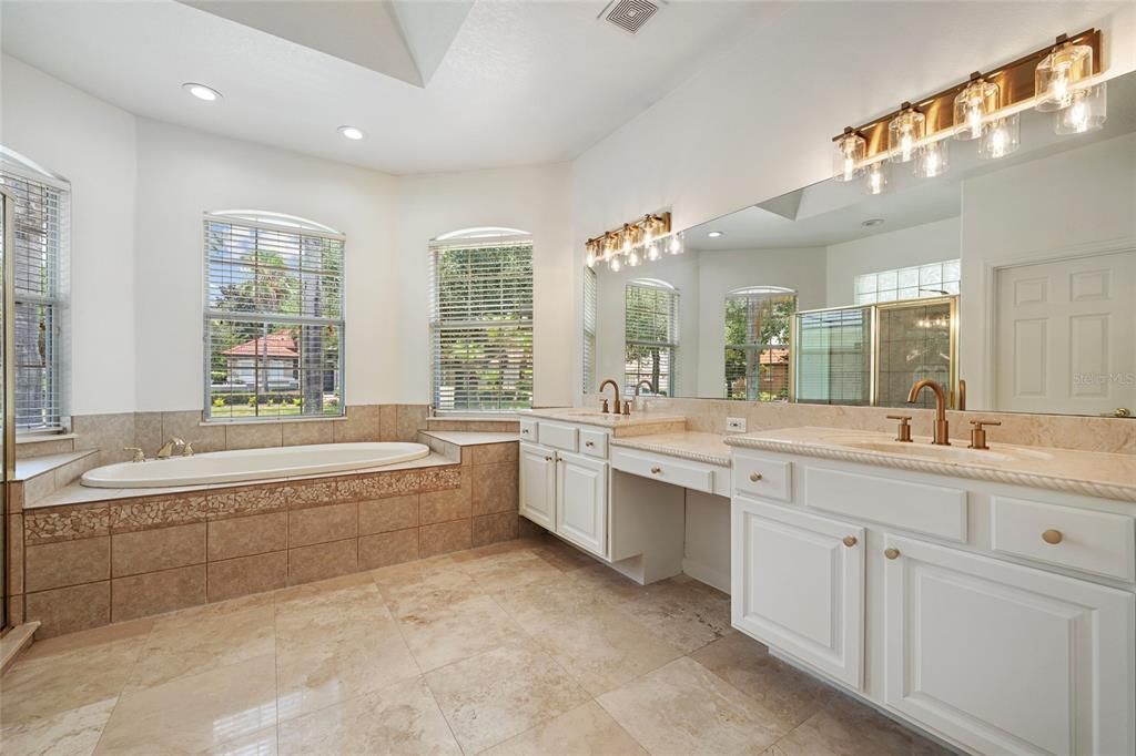 For Sale: $899,990 (4 beds, 3 baths, 2516 Square Feet)